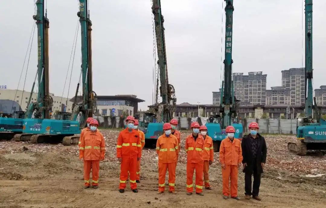 颯！他以11臺(tái)旋挖鉆占領(lǐng)荊州房建市場