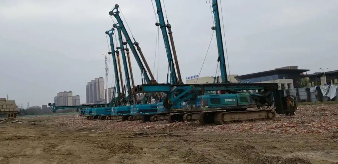 颯！他以11臺(tái)旋挖鉆占領(lǐng)荊州房建市場
