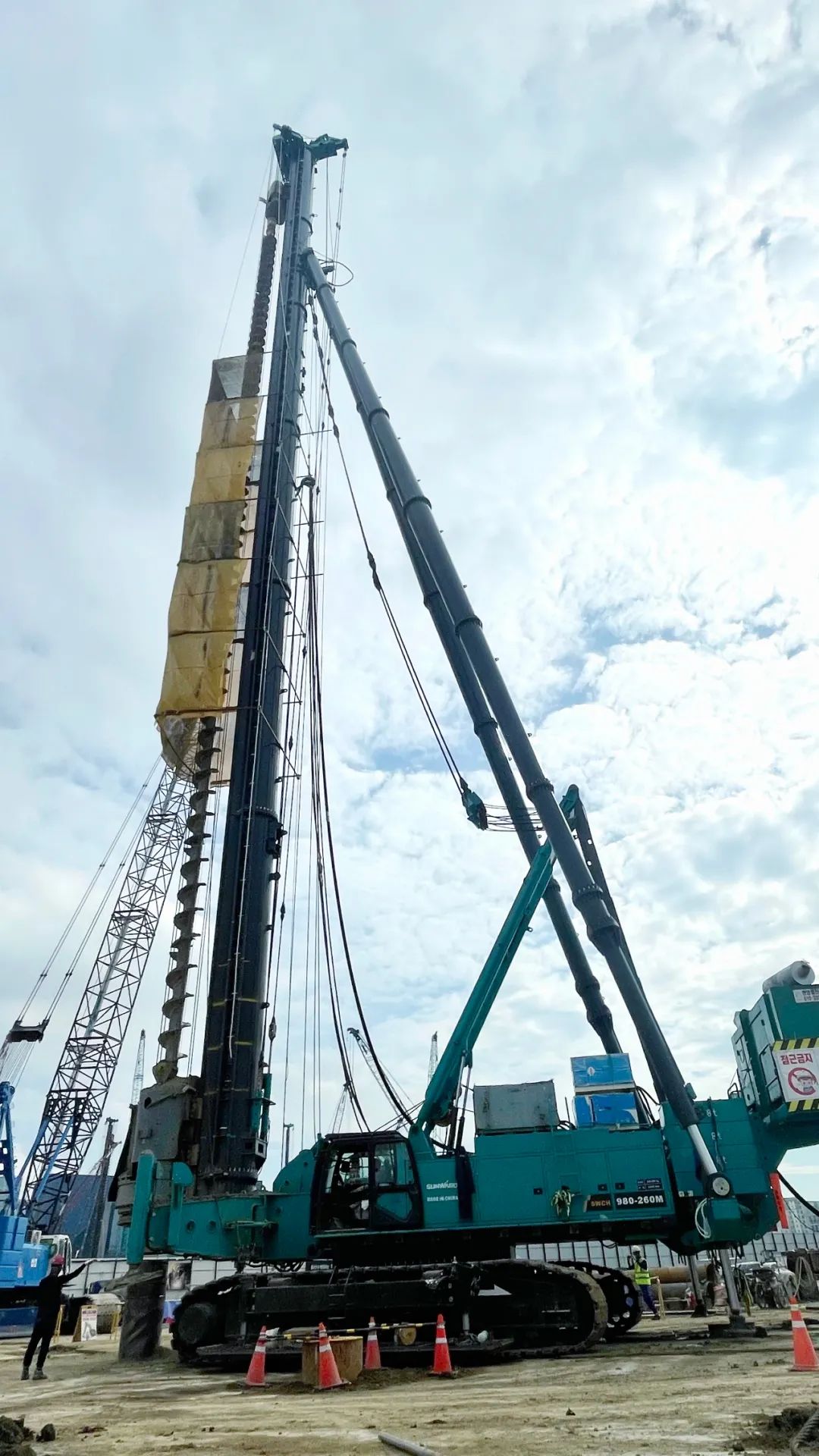 “全球最高樁架”嶄露頭角！山河智能實(shí)力助建韓國首爾麻古MICE綜合園區(qū)