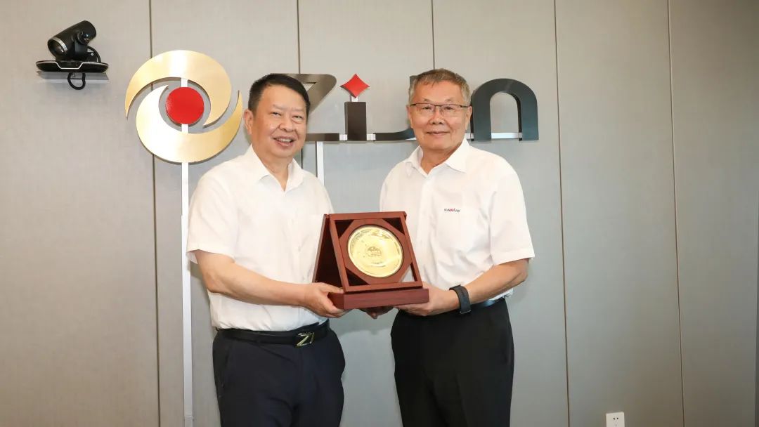 理想成就未來！何清華受邀赴世界500強(qiáng)企業(yè)紫金礦業(yè)集團(tuán)作專題講座