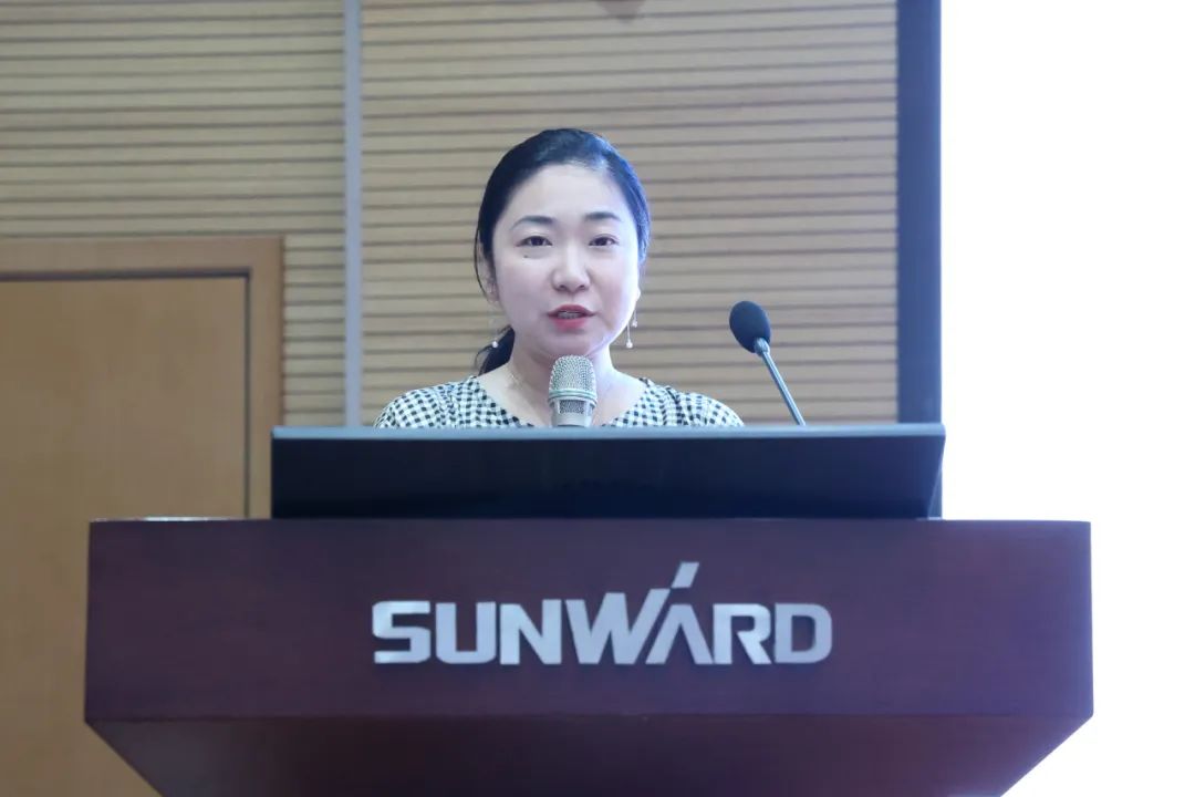 繽紛“暑”假，不負(fù)所“托”！山河智能職工子女暑期托管班結(jié)業(yè)啦
