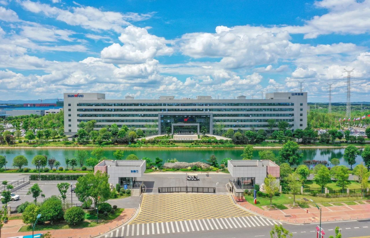 植樹節(jié)特輯 | 共建綠色生態(tài)，山河智能為地球充“植”